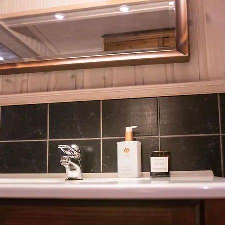 Stylish 2br In The Heart Of Διαμέρισμα Τρόμσο