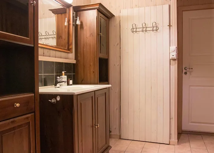Stylish 2br In The Heart Of Apartment