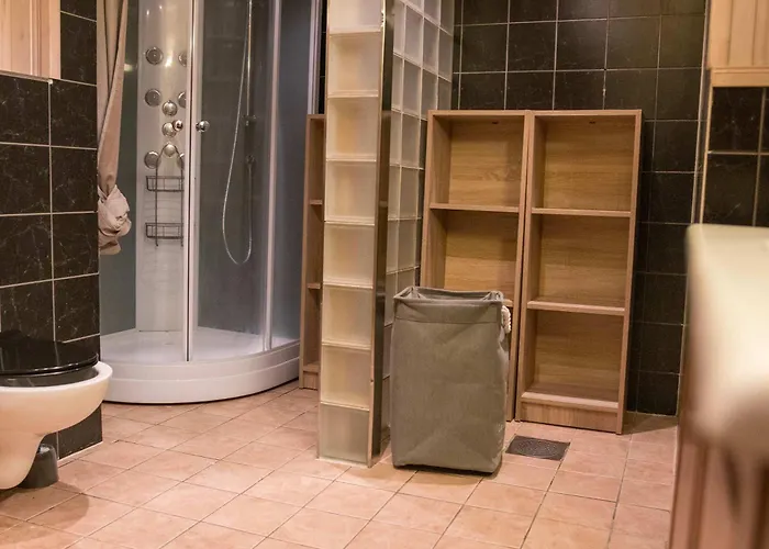 Stylish 2br In The Heart Of Apartment *